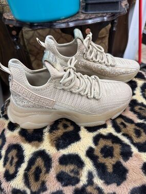 Chunky Knit Lace-Up Women's Sneakers in Beige with Glitter Detail Steve Madden